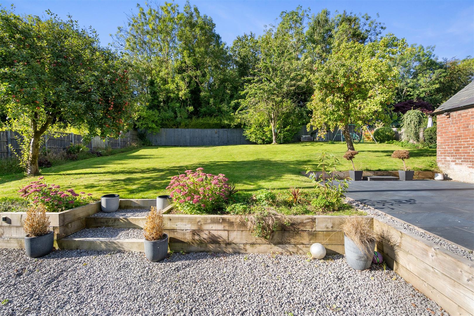 South/West Facing Garden